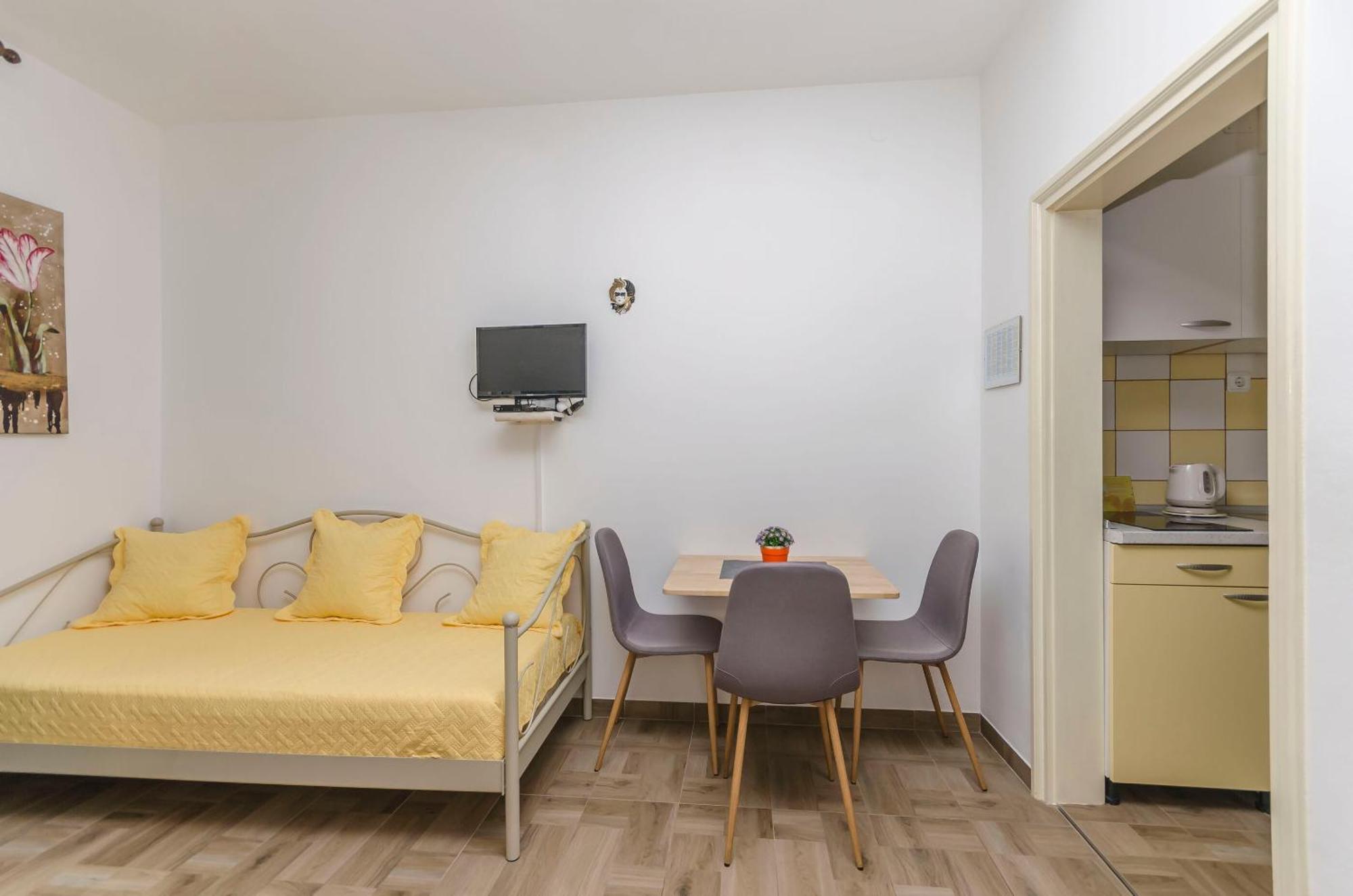 Apartment Robyn On The Beach ซรีมา ภายนอก รูปภาพ